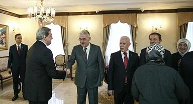 Bursa protokolü Valilikte bayramlaştı