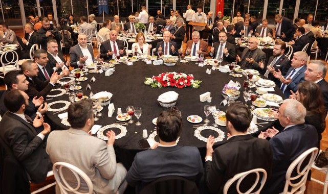 Büyükşehir Meclisi Ailesi Aynı Sofrada Buluştu