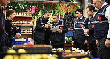 Fahiş fiyat uygulayan markete dev ceza