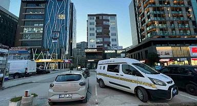 Güzellik merkezinde 2 kişi başından vurulmuş halde bulundu