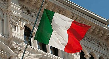 İtalya sandık başında