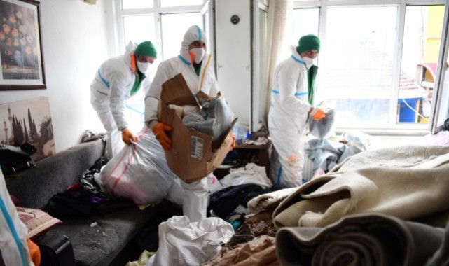 Osmangazi Belediyesi Çöp Eve Müdahale Etti, Kayıhan Rahat Nefes Aldı