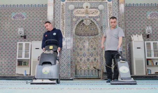Osmangazi’de Camilerde Bayram Temizliği