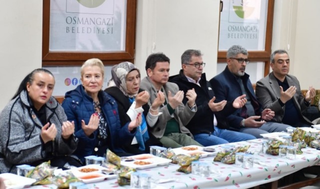 Osmangazi’de Ramazan Hem Sofralarda Hem Meydanlarda Yaşanıyor