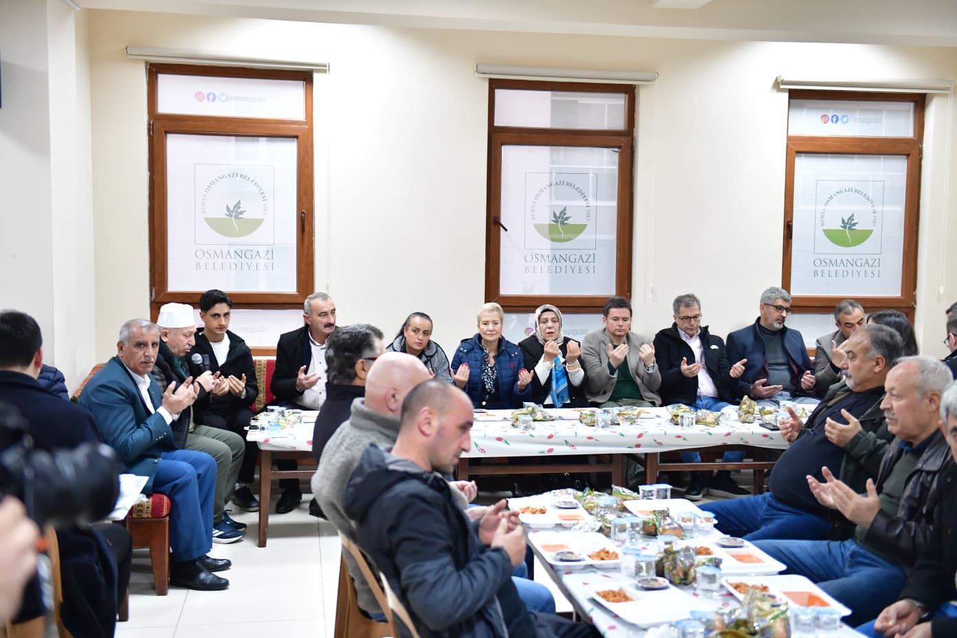 Osmangazi’de Ramazan Hem Sofralarda Hem Meydanlarda Yaşanıyor