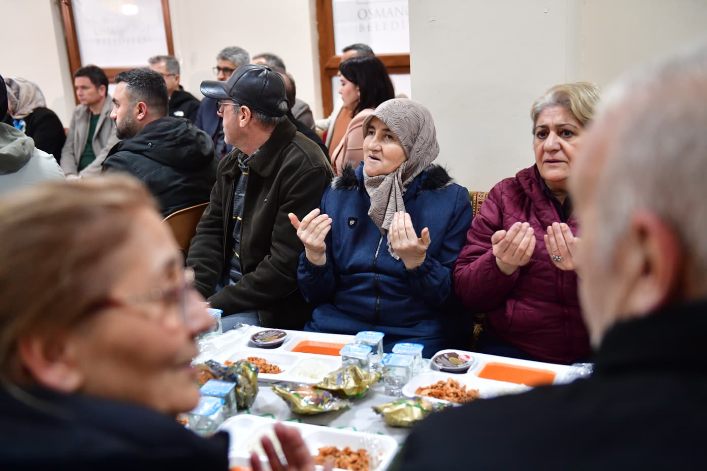 Osmangazi’de Ramazan Hem Sofralarda Hem Meydanlarda Yaşanıyor