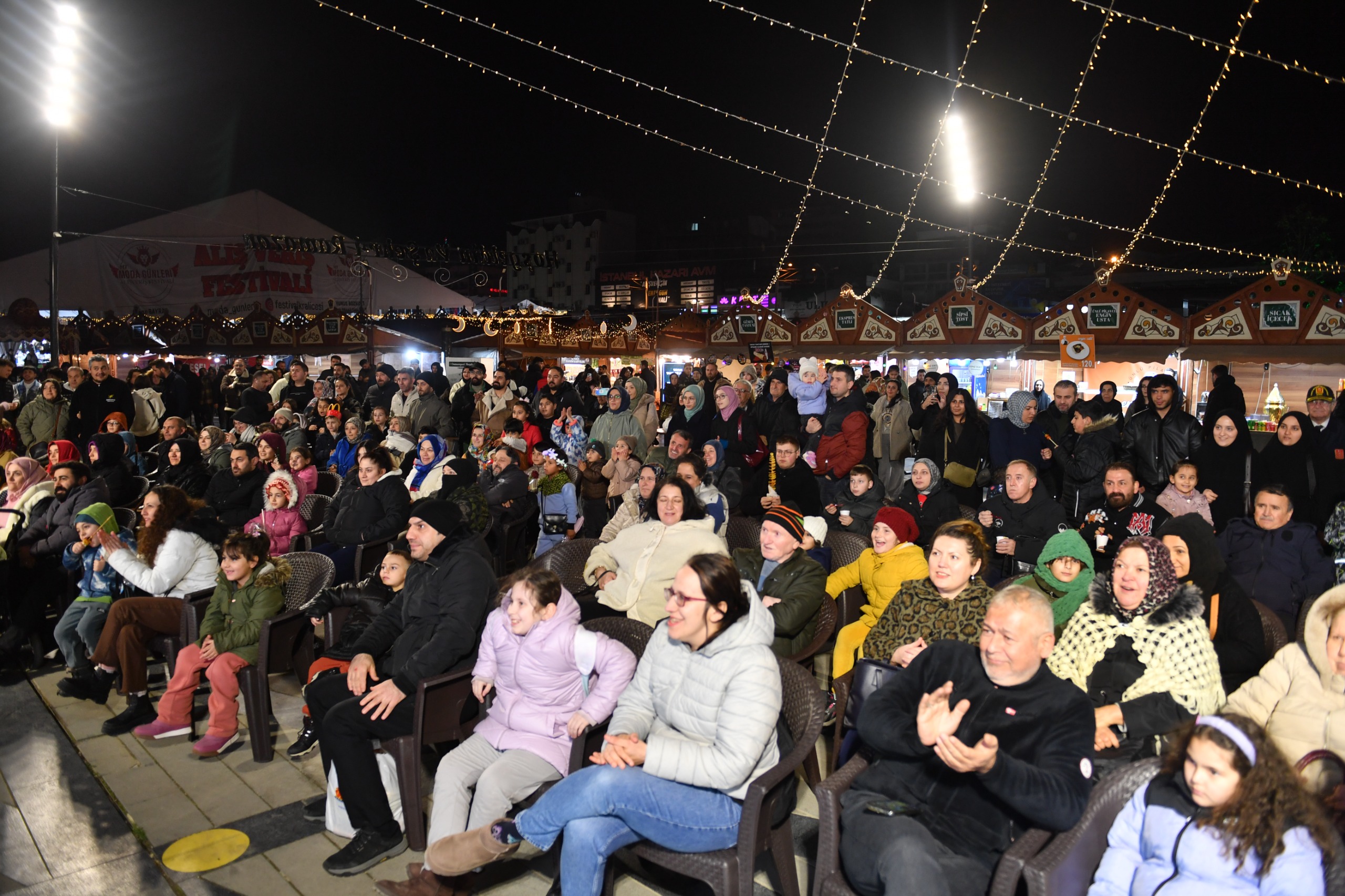 Osmangazi’de Ramazan Hem Sofralarda Hem Meydanlarda Yaşanıyor
