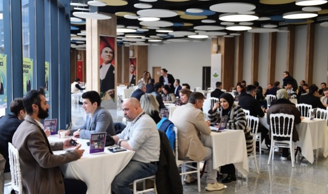 Osmangazi Girişimcilik Zirvesi Geleceğe Işık Tuttu