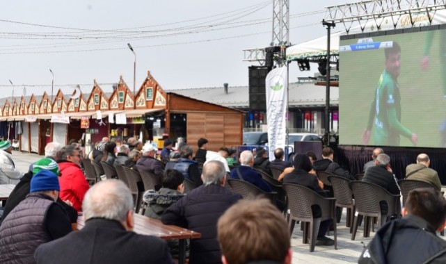 Osmangazi Meydanı’nda Bursaspor Coşkusu Yaşandı