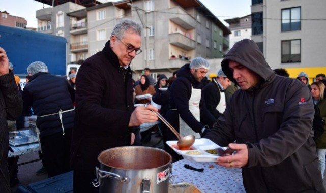 Ramazan Bereketi Geçit Mahallesi’nde Aynı Sofrada Paylaşıldı