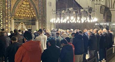 Ulucami’de mevlid okutuldu, helva dağıtıldı