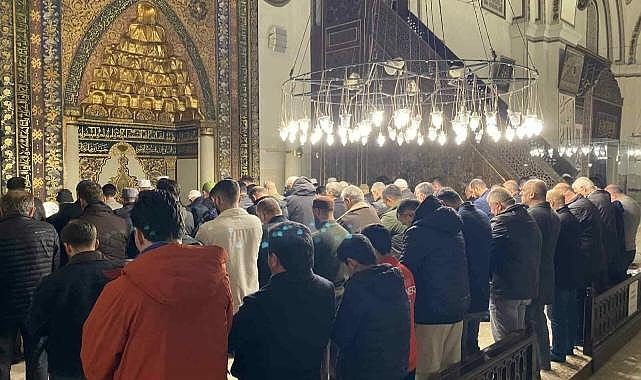 Ulucami’de mevlid okutuldu, helva dağıtıldı