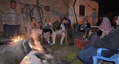 Vatandaşlar dışarda sabahladı