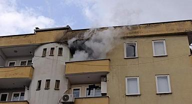 Yemeği unuttu yangın çıktı