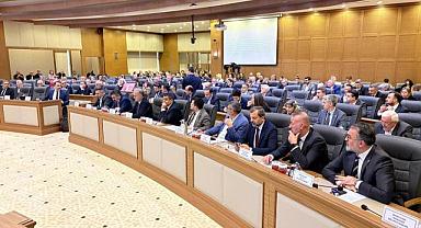 Bursa Büyükşehir Meclisi’nde ‘çilek’ gerilimi