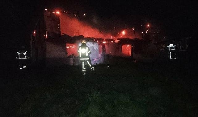 Bursa’da 2 katlı ev küle döndü