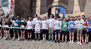 Bursa’da tarihi koşu! Binlerce vatandaş kıyasıya yarıştı