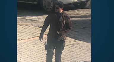 Eski valinin oğlundan silahlı fotoğraf