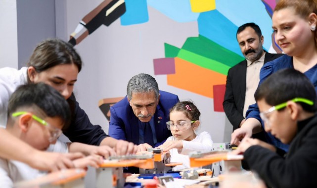 Gemlik’te Çocuklar Üretiyor, Tasarlıyor, Geleceği Şekillendiriyor