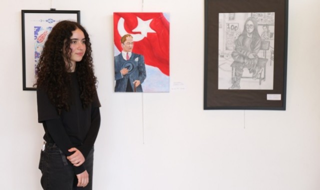 Liseli Öğrencilerin Bir Yıllık Emeği Sanatseverlerle Buluştu