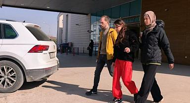 ‘Sevgili’ kavgasında kızlar birbirini bıçakladı