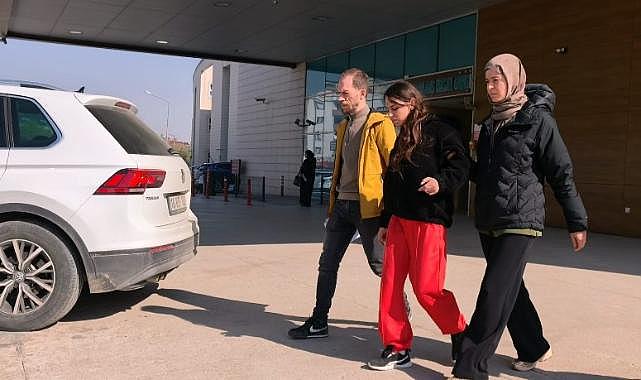 ‘Sevgili’ kavgasında kızlar birbirini bıçakladı