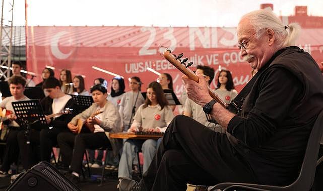 Usta sanatçı Bursa’da gençlerle aynı sahnede