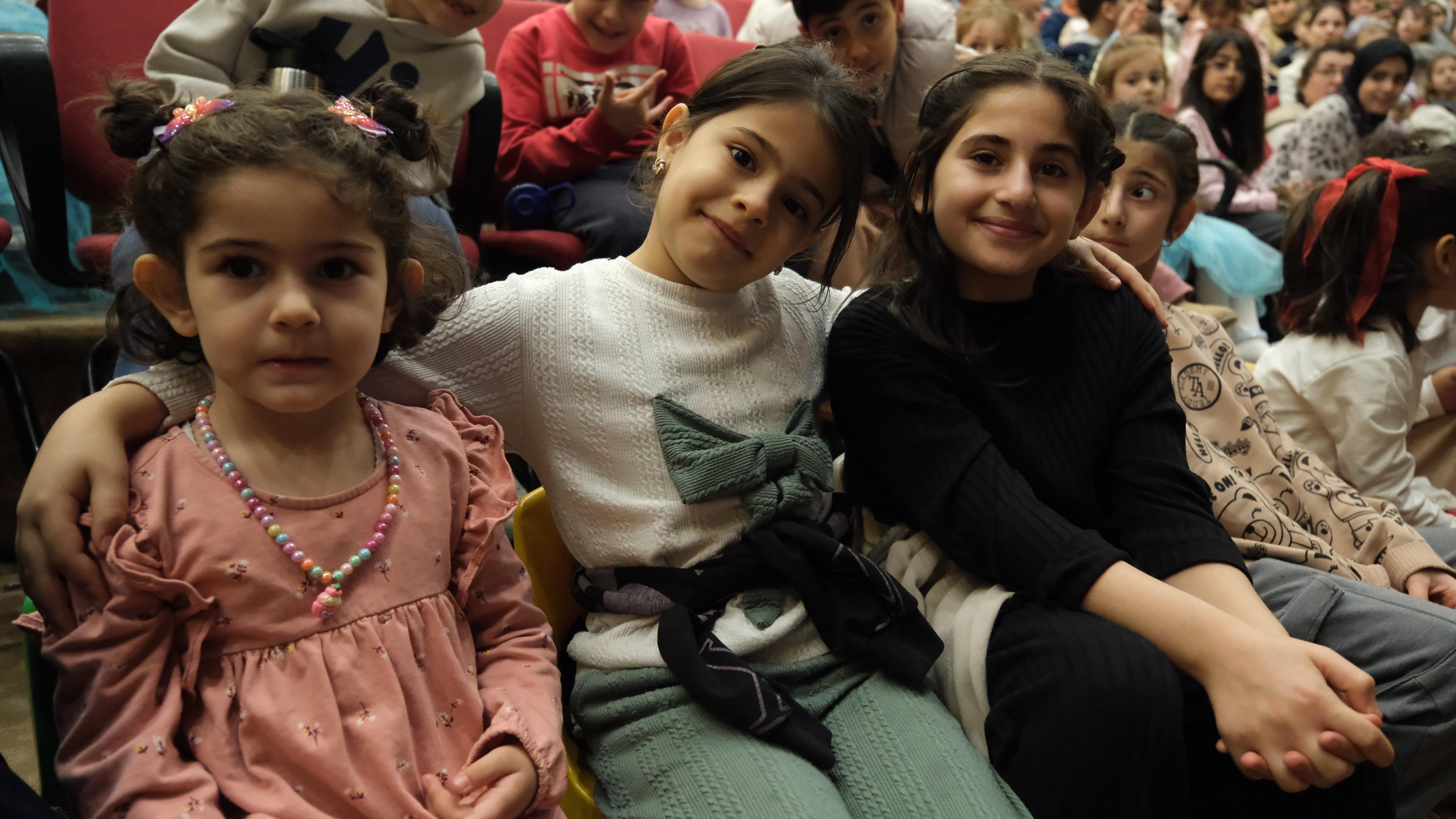 Yıldırımlı Çocukların Tiyatro Keyfi