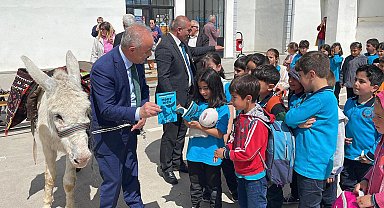 'Eşekle Gelen Dostoyevski' projesiyle 25 ilde 16 bin çocuğa ulaştı