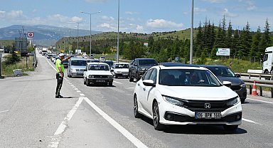 'Kilit kavşak' Kırıkkale'de, arife günü yoğunluğu