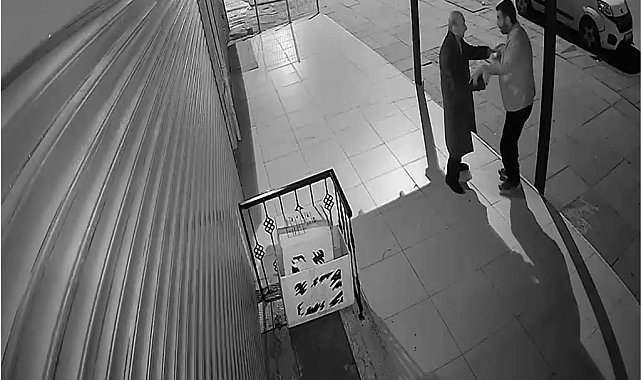 93 yaşındaki kişiyi darbedip cüzdanını gasbetti - Yeniden