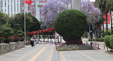 Adana'da bayram sessizliği; cadde ve sokaklar boş kaldı