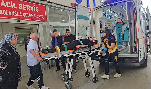 Adana'da iki otomobil çarpıştı: 1'i bebek 7 yaralı