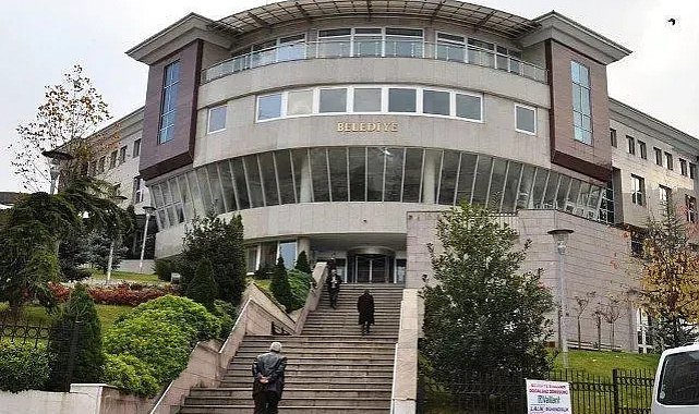 Akçakoca Belediye Başkanı Albayrak, gözaltına alındı