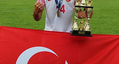 Aliağa FK'lı Semih Ayriç Dünya şampiyonluğu yaşadı