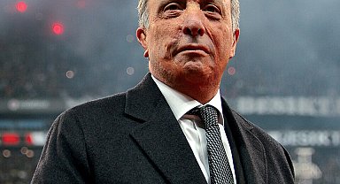 Altay'ın gözü Ahmet Nur Çebi'de