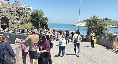 Amasra'da bayram yoğunluğu; 5 günde 25 bin 308 araç girişi oldu