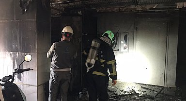Apartmanda çıkan yangında 6 kişi dumandan etkilendi