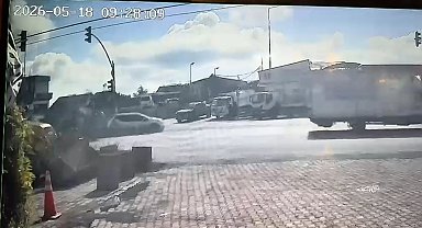 Arnavutköy'de zincirleme kaza kamerada: 1'i ağır 5 yaralı