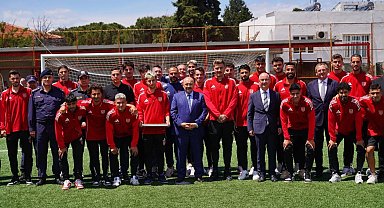 Ayvalıkgücü'ne final öncesi moral ziyareti
