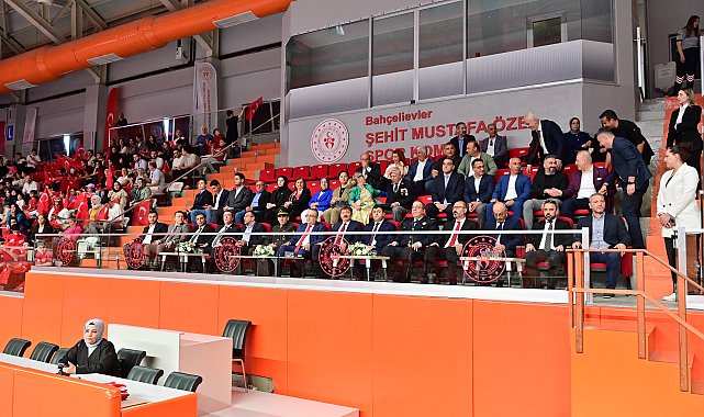 Bahçelievler'de 19 Mayıs coşkusu Eypio konseriyle yaşandı