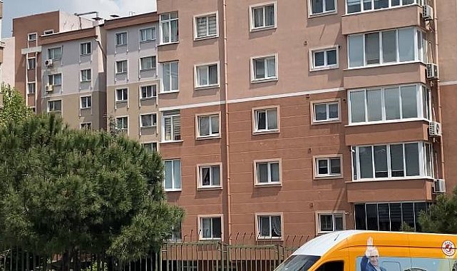 Bahçelievler'de eşini bıçaklayarak yaralayan koca karakola teslim oldu Ek görüntü