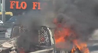 Bahçelievler'de seyir halindeki kamyonet alev alev yandı