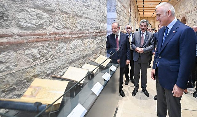 Bakan Ersoy, 'Şakâ'ik-ı Nu'mâniyye Çeviri ve Zeyilleri Projesi'nin açılış törenine katıldı