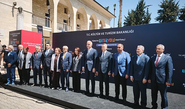 Bakan Ersoy, Mersin Kültür Yolu Festivali'nin açılış törenine katıldı