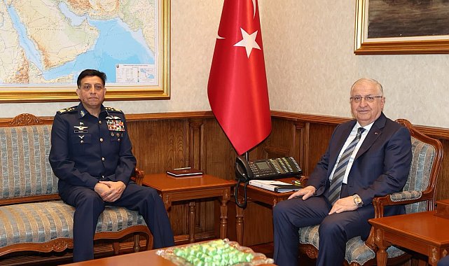 Bakan Güler, Pakistan Hava Kuvvetleri Komutanı Orgeneral Sidhu'yu kabul etti