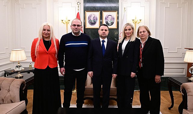 Bakan Gürlek, Çağla Tuğaltay'ın ailesini kabul etti