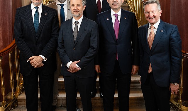 Bakan Kurum, Danimarka Kralı Frederik tarafından kabul edildi