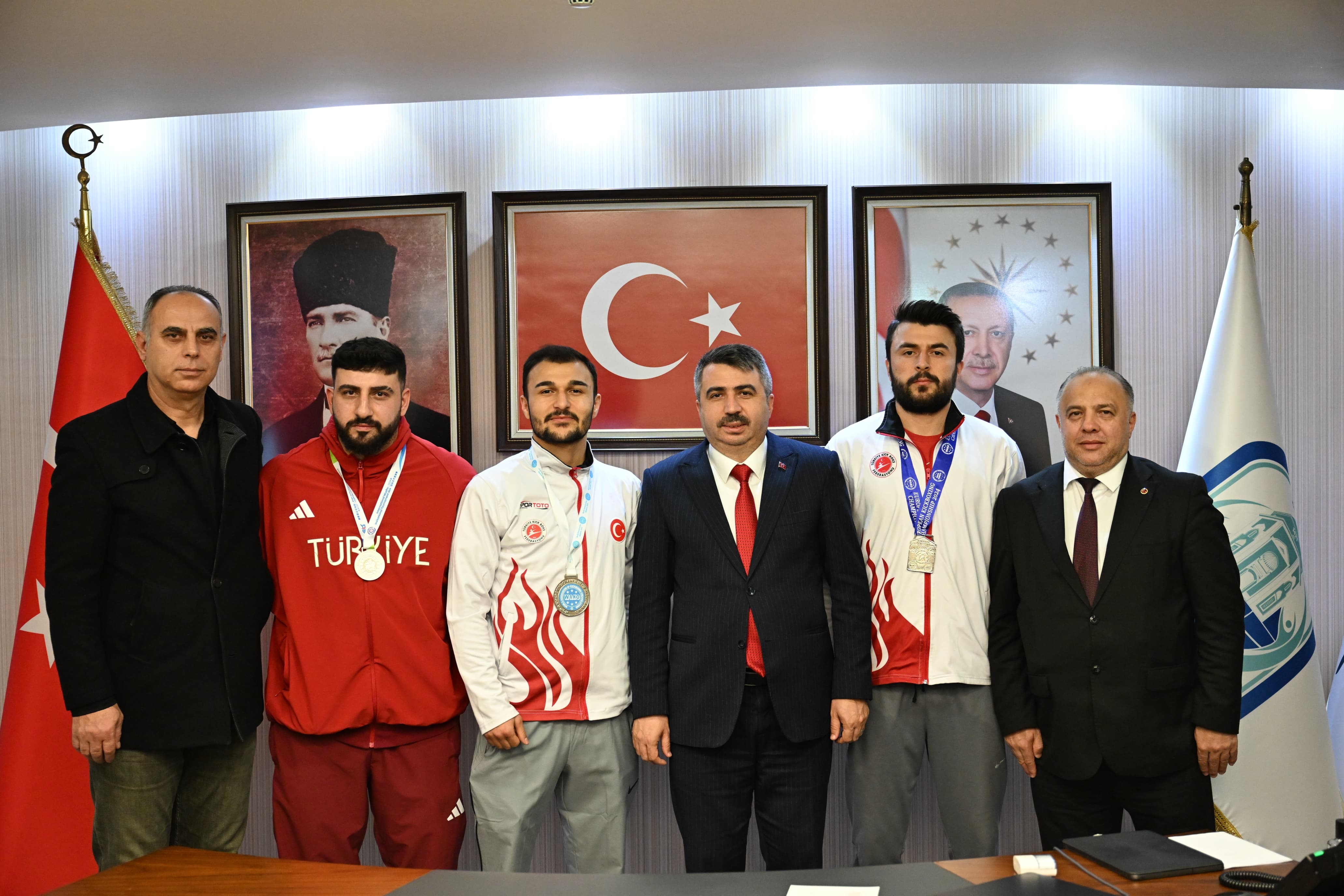Başkan yılmaz şampiyonları ağırladı