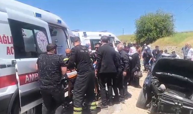Batman'da otomobil, istinat duvarına çarptı; 6 yaralı